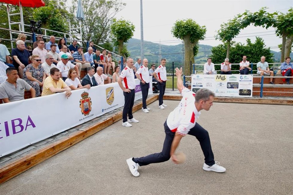 Imagen del archivo de la Supercopa masculina de bolos en Muslera, Guarnizo