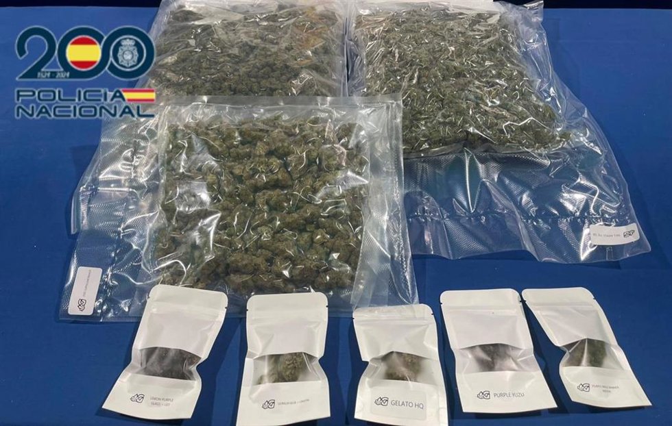 Droga incautada en un establcimiento de venta de productos derivados del cáñamo en Valladolid.
