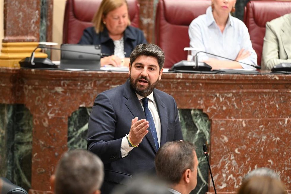 El presidente de la Comunidad, Fernando López Miras, durante una intervención en la Asamblea Regional