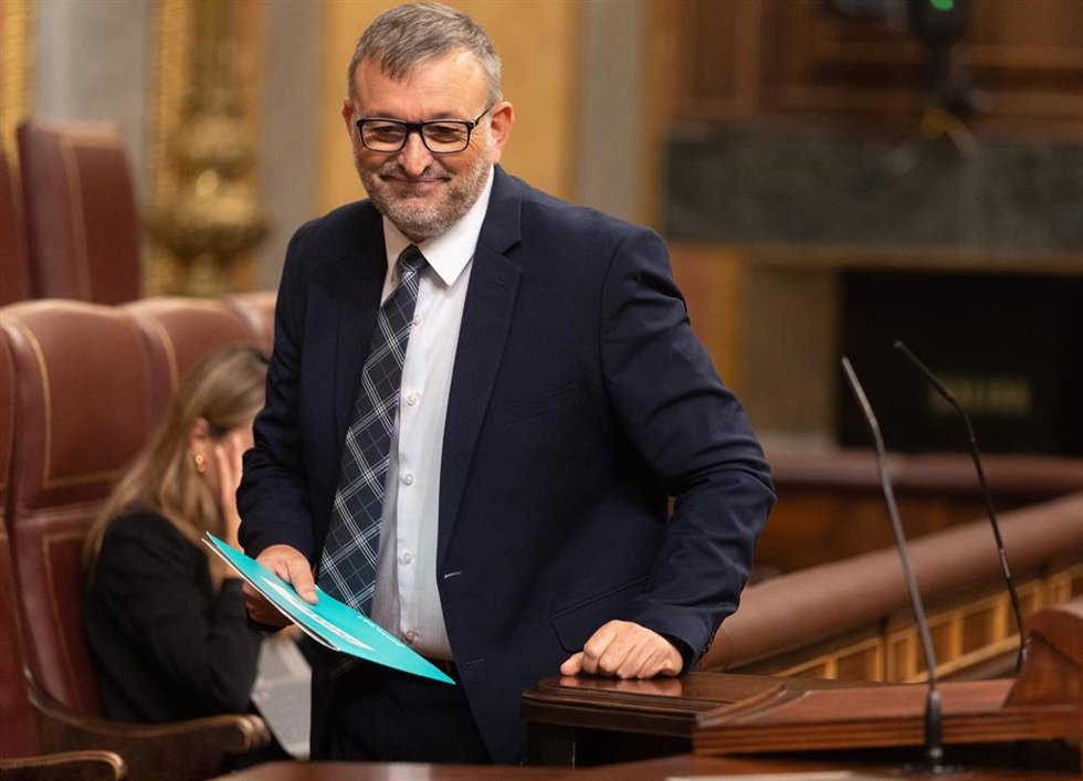 Archivo - El diputado de Junts Josep Maria Cervera Pinart, durante una sesión plenaria, en el Congreso de los Diputados, a 14 de octubre de 2025, en Madrid (España). 
