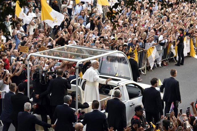 El papa Lleó XIV durant el seu recorregut
