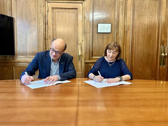 El presidente de cecot, Xavier Panés, y la presidenta del Copec, Victoria Gómez