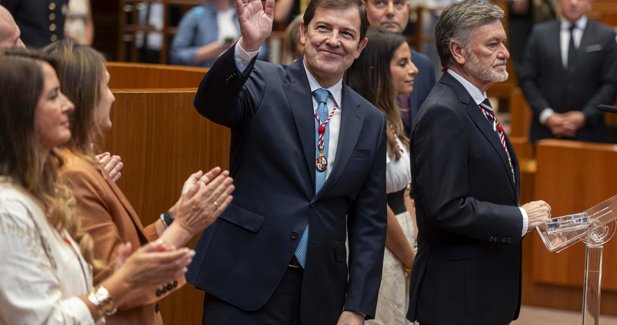 Mañueco jura su cargo como presidente con el propósito de ilusionar a CyL y con la voluntad de ser mejor