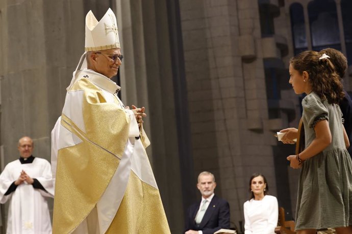 O Rei Felipe VI e a Rainha Letizia durante a celebração da Santa Missa presidida pelo Papa Leão XIV, em 10 de junho de 2026, em Barcelona, Catalunha (Espanha). Esta histórica e solene eucaristia na Basílica da Sagrada Família, que contou com a presença