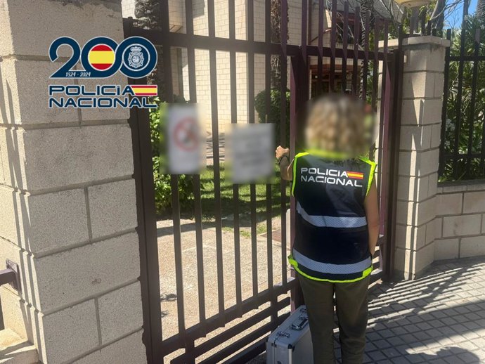 Dos detinguts a Elx acusats de robar en col·legis, establiments i obres