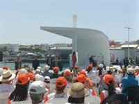 El obispo de Canarias, en Arguineguín: "La dignidad humana es anterior a cualquier legislación"