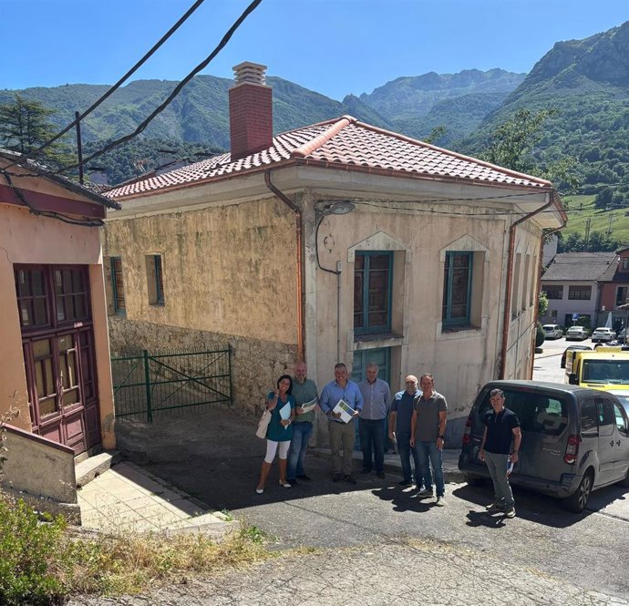 Visita a la antigua Cámara Agraria de Proaza