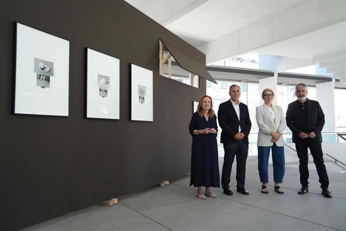 El Museo de Pontevedra explora la memoria de la emigración con la nueva intervención artística de Ira Lombardía