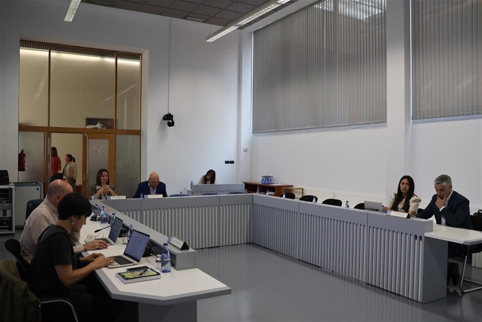 Constituida la comisión parlamentaria que va a analizar los precios lácteos