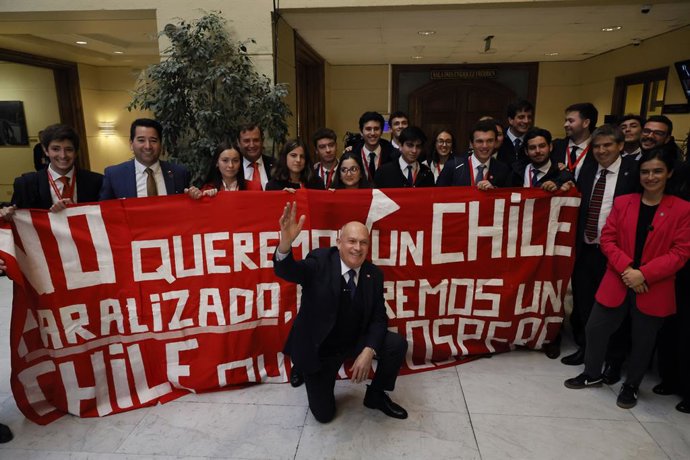 Valparaiso, 10 de junio 2026.  Diputados y estudiantes constituyen mesa de trabajo No Paralicemos Chile  Sebastian Cisternas/Aton Chile