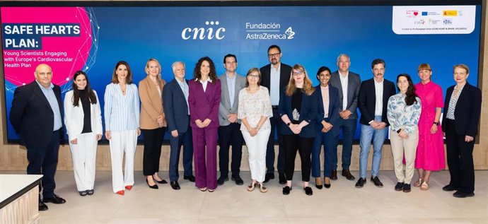 Imagen de los participantes del encuentro.