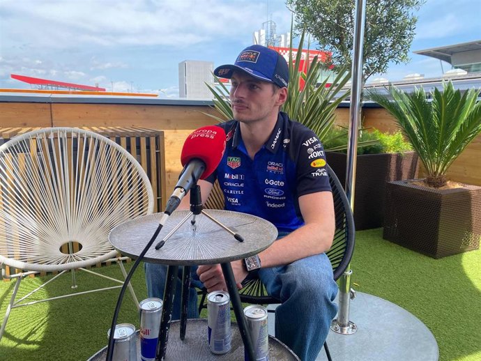 El piloto neerlandés de Fórmula 1 Max Verstappen (Red Bull) en una entrevista a Europa Press en el Circuit de Barcelona-Catalunya