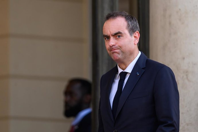 28 de maio de 2026, Paris, Île-de-France (Região, França): O primeiro-ministro Sébastien Lecornu no Palácio do Eliseu em 28 de maio de 2026. O presidente da República, Emmanuel Macron, e sua esposa, Brigitte Macron, receberam o presidente da República da 
