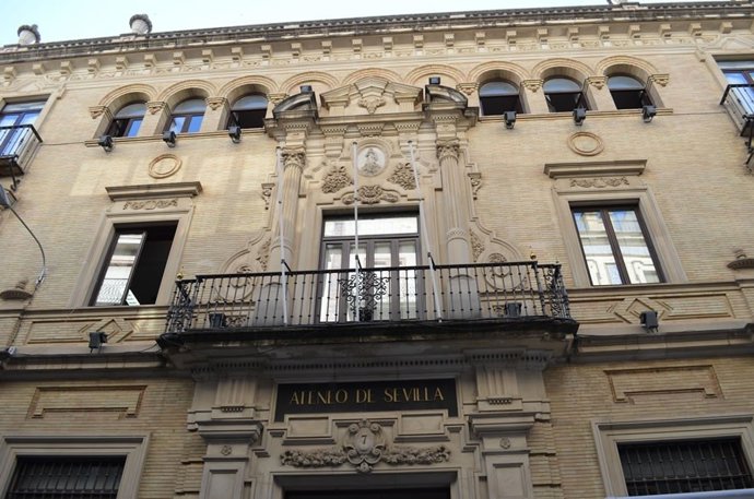 Imagen de la fachada del Ateneo de Sevilla.