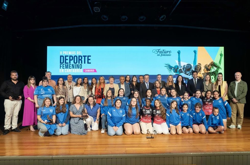 La II Gala del Deporte Femenino de Cantabria reconoce a Marta Castillo y Athenea del Castillo