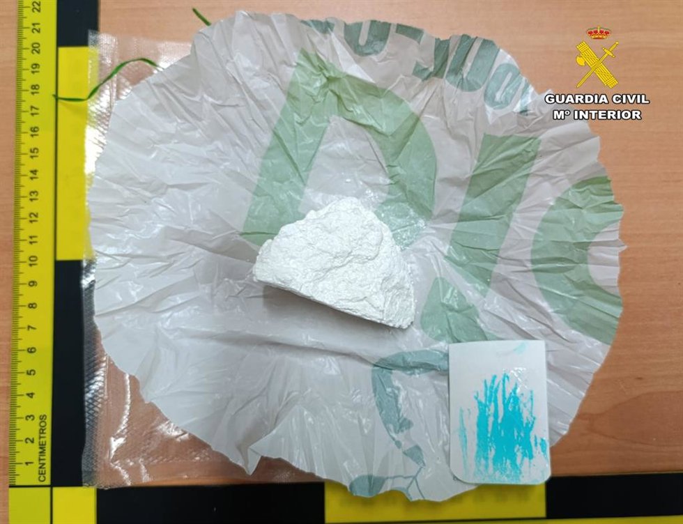 La Guardia Civil de Albacete detiene a una persona por un delito contra la salud pública.