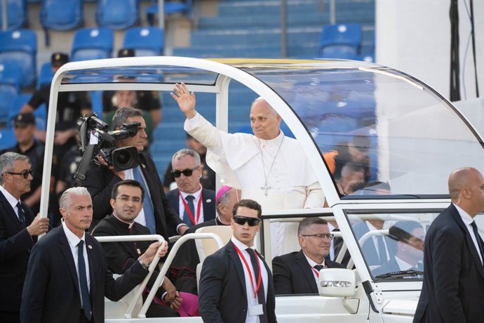 El Papa Lleó XIV a la seua arribada, en papamòbil, a la celebració de la Santa Misa multitudinaria, a 11 de juny del 2026, a Las Palmas de Gran Canaria, Canàries (Espanya). 