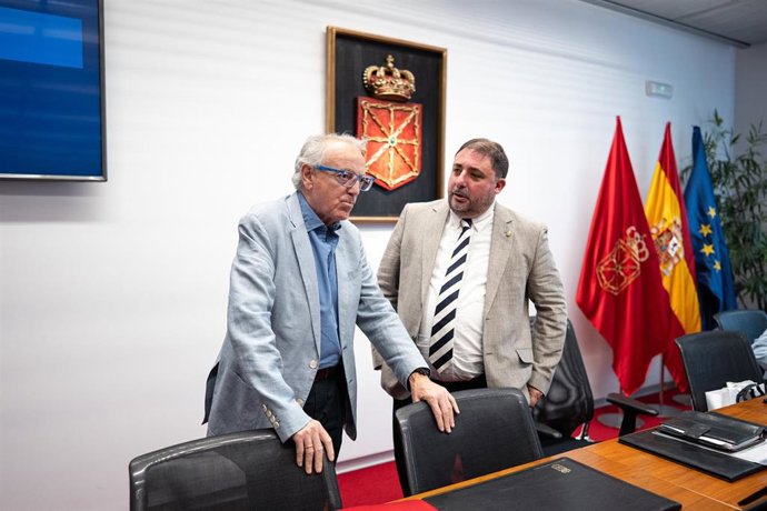 Miguel Sanz en el Parlamento de Navarra.