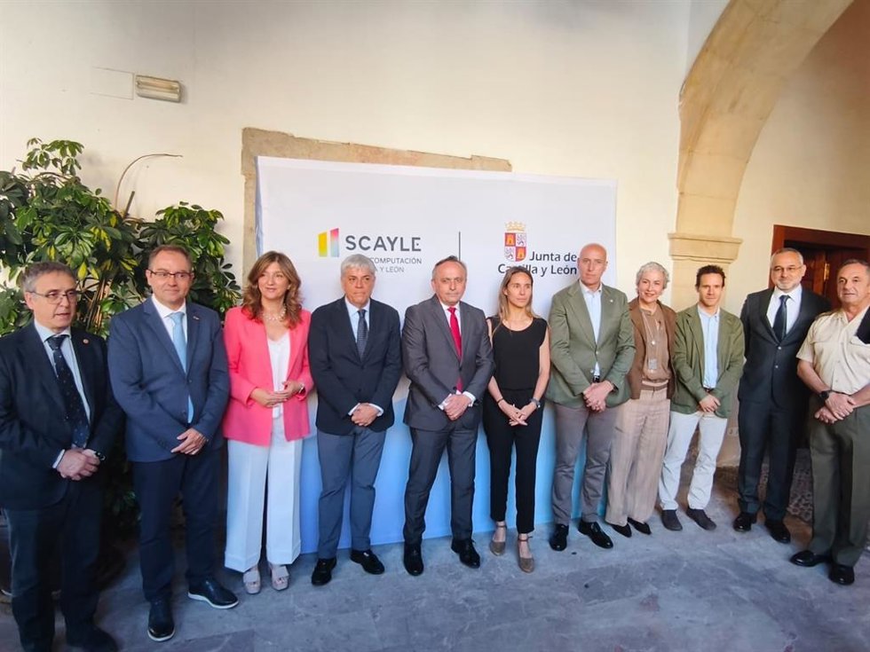 La Real Colegiata de San Isidoro de León ha acogido la Jornada 'Tecnologías Cuánticas, Seguridad y Defensa'.