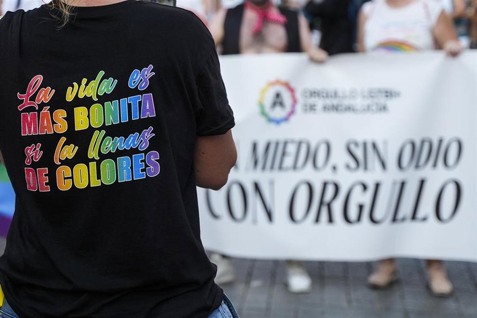 Archivo - Imágenes de una marcha del día Internacional del Orgullo LGTBI. ARCHIVO.