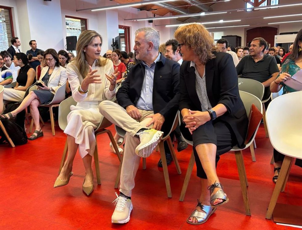 Aagesen junto a Collboni y Bonet en las Jornadas Barcelona pel Clima este viernes
