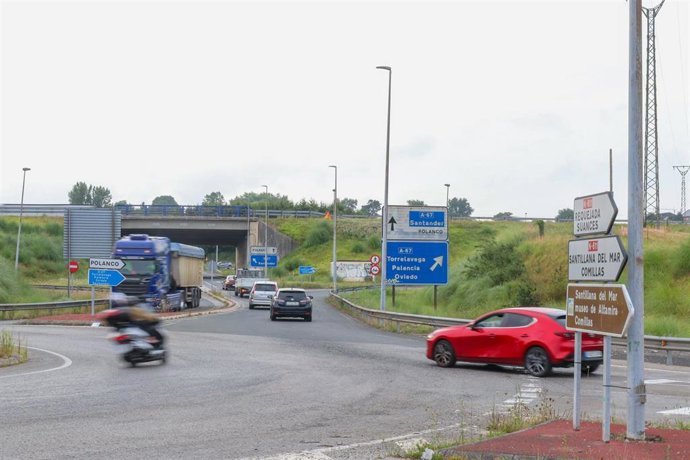 Archivo - Acceso a la autovía en Polanco
