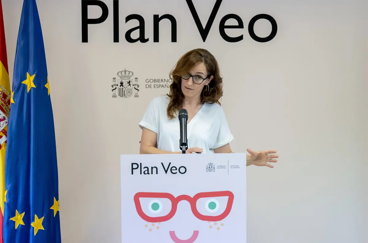 Ministra de Sanidad, Mónica García, durante la presentación del balance del Plan VEO.