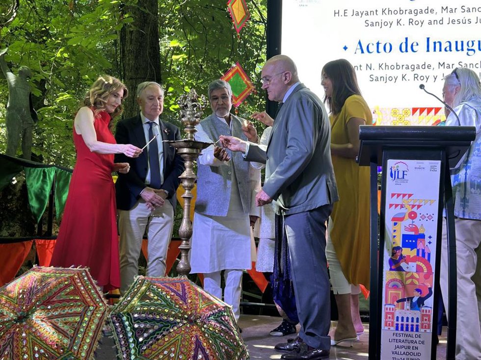Ceremonia de inauguración del Jaipur Literature Festival Spain en el Campo Grande de Valladolid.