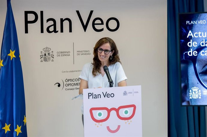 La ministra de Sanidad, Mónica García, durante la celebración de la rueda de prensa para informar sobre el desarrollo del Plan Veo.