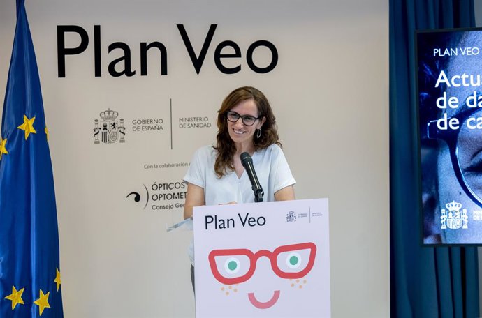 La ministra de Sanidad, Mónica García, durante la celebración de la rueda de prensa para informar sobre el desarrollo del "Plan Veo", a 12 de junio de 2026, en Madrid (España). Esta comparecencia de la ministra de Sanidad, Mónica García, en la sede del Mi