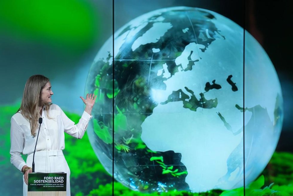La vicepresidenta tercera y ministra para la Transición Ecológica y el Reto Demográfico, Sara Aagesen, clausura el foro RAED sobre sostenibilidad