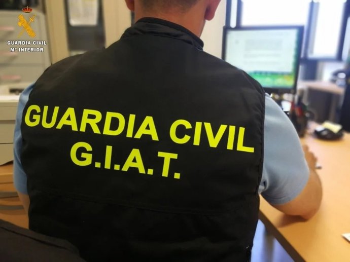 Imagen de archivo de una investigación del Grupo de Investigación y Análsis de Tráfico de la Guardia Civil.