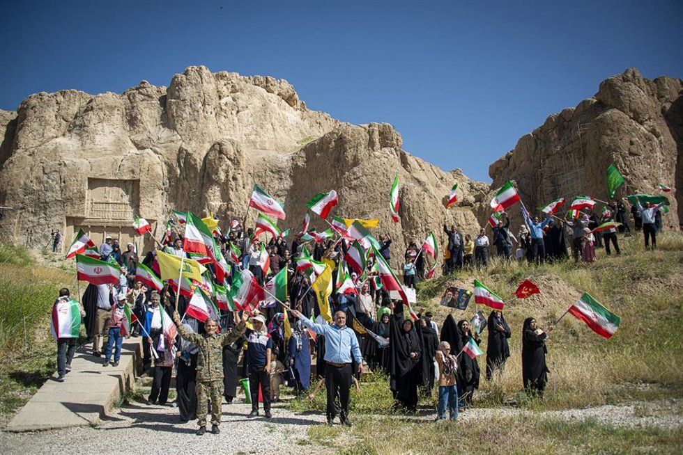 Archivo - Manifestantes en Irán contra Estados Unidos (imagen de archivo) 
