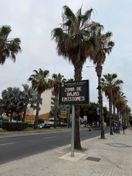 Cartel de Zona de Bajas Emisiones en Málaga capital