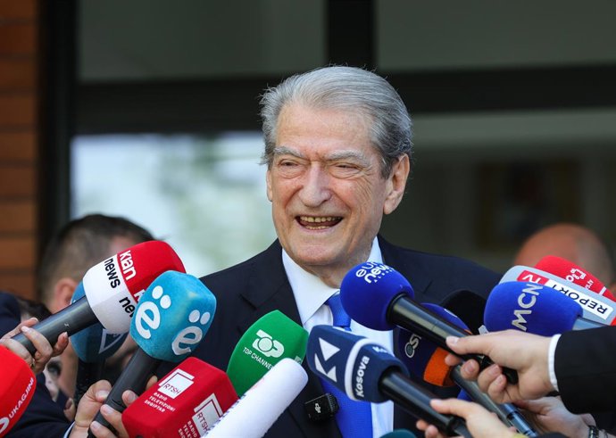 Archivo - May 11, 2025, Tirana, Tirana, Albania: Albanian opposition leader Sali Berisha speak to the press after cast his ballot a polling station during parliamentary election in Tirana, Albania, May 11, 2025.