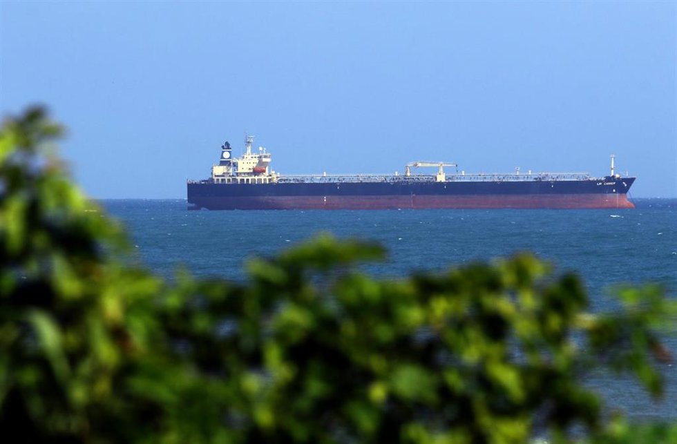Archivo - Imagen de archivo de un petrolero cerca de las costas de Venezuela