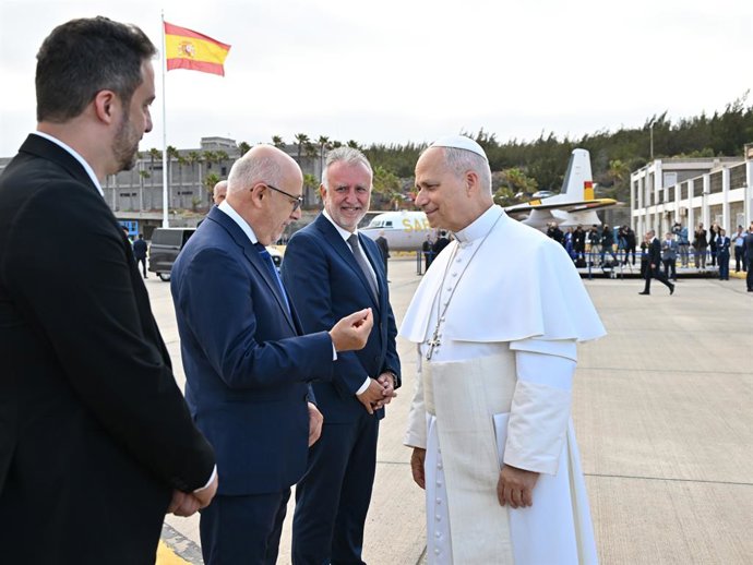 El Papa León XIV traslada al presidente del Cabildo de Gran Canaria, Antonio Morales, su satisfacción por la acogida en la isla