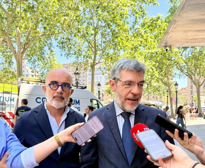 El sotssecretari d'Economia del PP, Alberto Nadal, i el líder del PP a Barcelona, Daniel Sirera