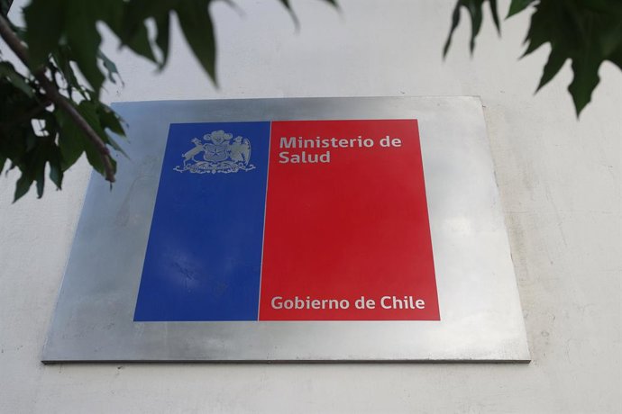 Santiago, 02 de Enero 2026.  Fachada del Ministerio de Salud, luego de la polemica que involucra a la Ministra de Salud Ximena Aguilera al revelarse que su madre fue operada con un cupo para otro paciente el cual fallecio   Diego Martin/Aton Chile
