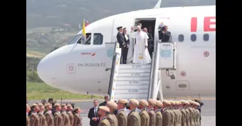 Retrasada media hora la salida del vuelo del Papa desde Tenerife por problemas técnicos