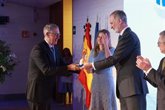 Foto: La Confederación Hidrográfica del Segura recibe de manos del Rey Felipe IV el reconocimiento por su centenario