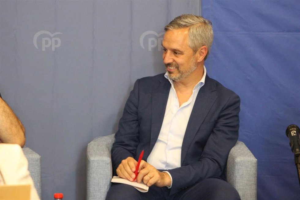 El vicesecretario de Hacienda del PP, Juan Bravo, en un acto del PP en Cambrils (Tarragona)