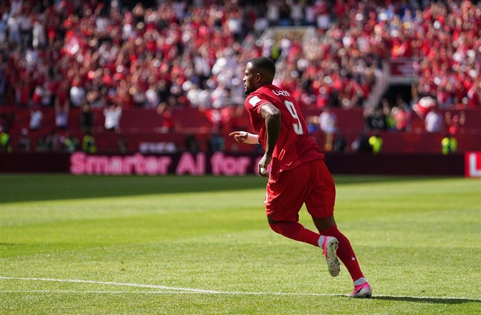 12 June 2026, Canada, Toronto: Canada's Cyle Larin celebrates scoring his side's first goal during the 2026 FIFA World Cup Group B soccer match between Canada and Bosnia and Herzegovina at Toronto Stadium. Photo: Kim Price/CSM via ZUMA Press Wire/dpa