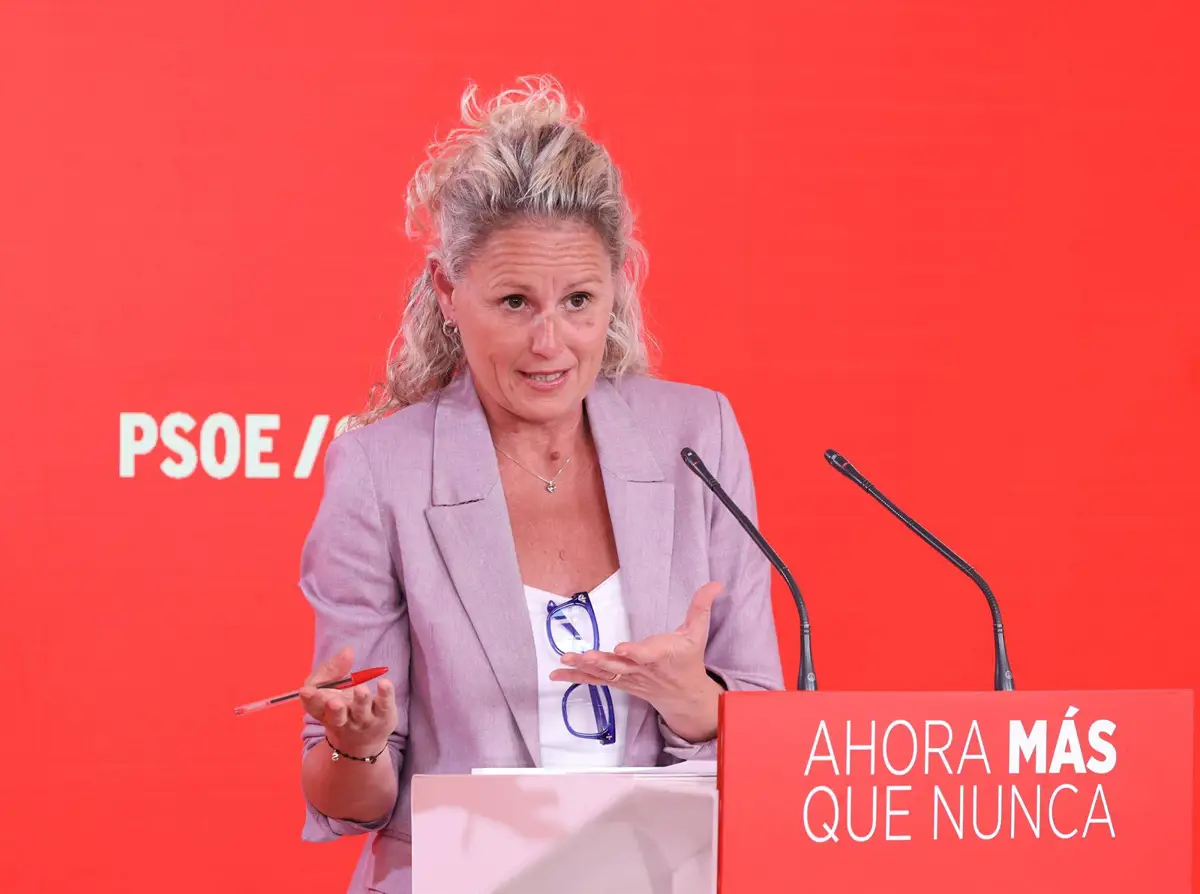Rueda de prensa en la sede del PSOE