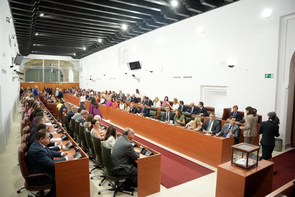 Vista general de la sesión constitutiva de la XIII legislatura en el Parlamento andaluz. (Foto de archivo).