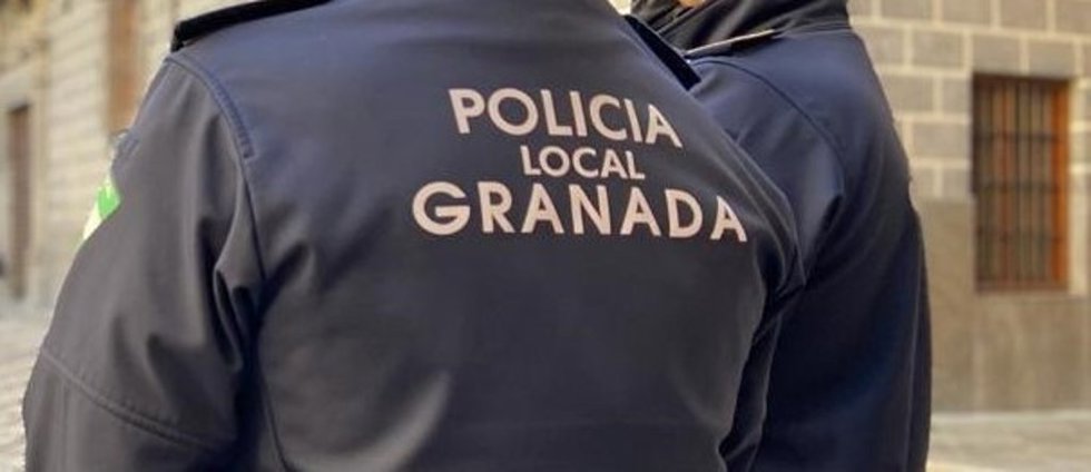 Archivo - Imagen de archivo de la Policía Local de Granada.