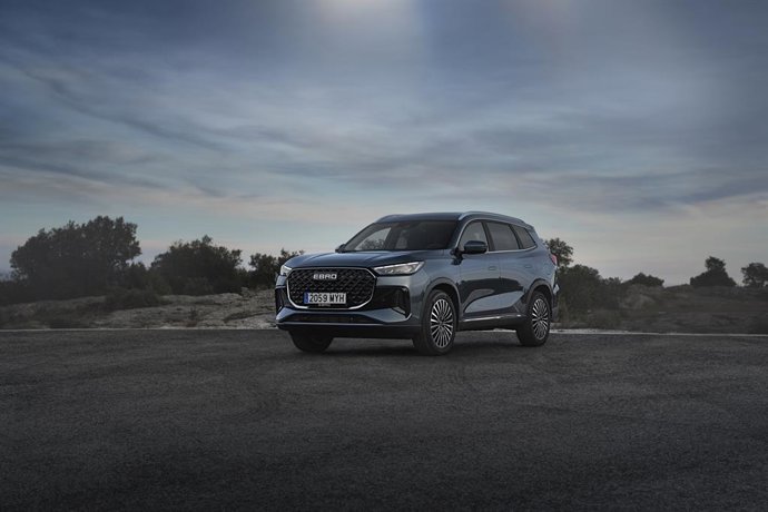 Archivo - EBRO s800, el SUV de siete plazas 'español' que apuesta por el confort y tecnología, desde 36.990 euros