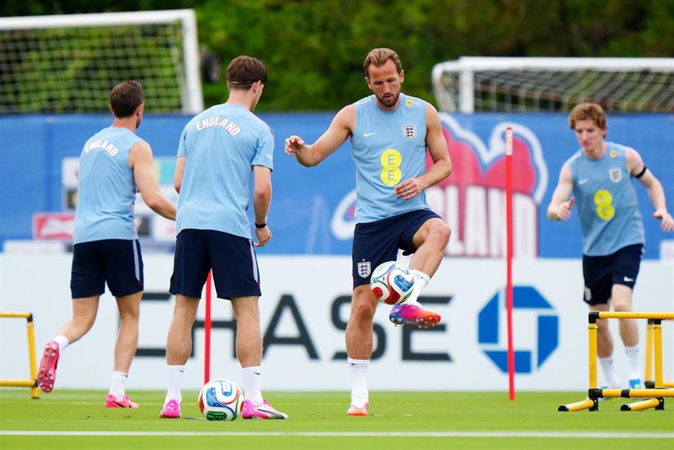 Harry Kane durante un entrenamiento con la selección inglesa de fútbol