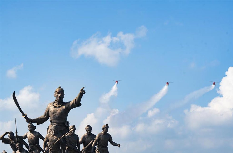 Archivo - Imagen de archivo de un desfile de la Fuerza Aérea india 