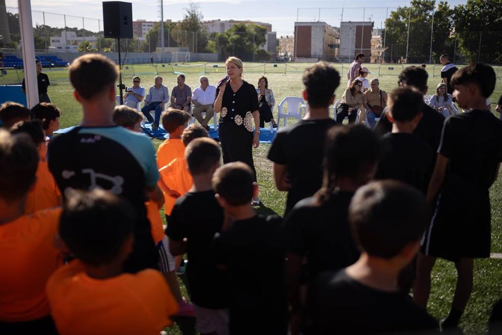 El Ayuntamiento de Huelva clausura las Escuelas Deportivas Municipales batiendo récords con 35 disciplinas y cerca de 1.200 participantes en una cita a la que asitió la alcaldesa, Pilar Miranda.